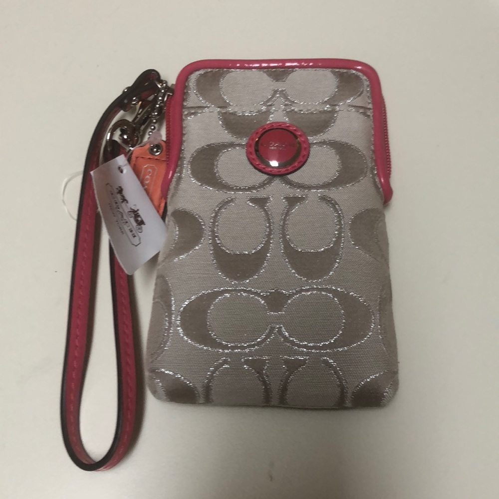 Coach cell phone, keys and credit card holder